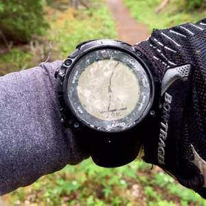 国行好价 Suunto 颂拓 AMBIT3 PEAK 拓野3巅峰 户外运动登山表