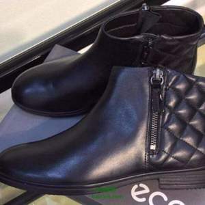 ECCO 愛步 觸感15 女士平底菱格短靴 4.1折 $72.99 國內(nèi)￥1999