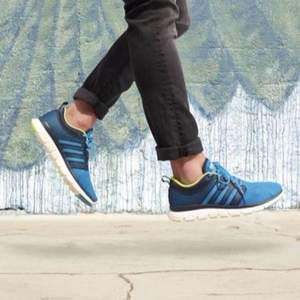 亚马逊中国：adidas 阿迪达斯 Cloudfoam Groove 男女款休闲跑步鞋*2双
