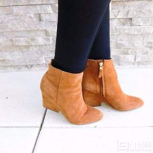 國內(nèi)￥1430，Sam Edelman Wilson 尖頭羊絨短靴 $64.99