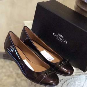 COACH Oswald 蔻馳 女士真皮平底鞋 3色 $49.99