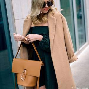 17年超高人氣， ZAC Zac Posen Belay 肩背包 $276.5