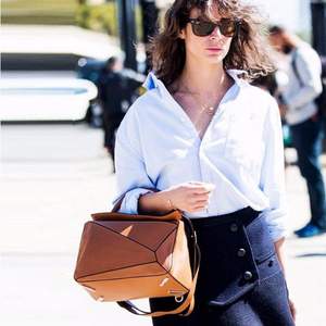 超火It Bag， Loewe 經(jīng)典Puzzle大號手袋 $2152（$2690 額外8折）