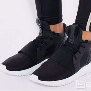 adidas 阿迪達斯 Tubular Defiant 小椰子系列 女士運動跑鞋