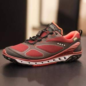 ECCO 爱步 BIOM Venture 女士GTX防水休闲鞋 4折$76