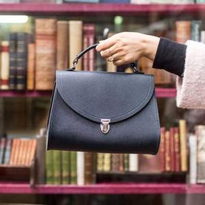 THE CAMBRIDGE SATCHEL 全线4折，POPPY女士真皮单肩包 新低£54 国内￥1430