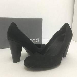 国内￥1799，ECCO 爱步 型塑 Shape 75 女士粗跟单鞋 $62.5