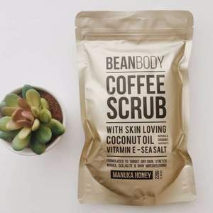 CEW美妆大奖第一 Mr Bean Body 麦卢卡蜂蜜咖啡身体磨砂膏 220g £10.47（需用码）