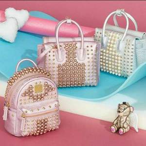 MCM Milla Pearl Studs 女士真皮珍珠铆钉手提包 迷你款 $479