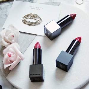 BURBERRY 巴宝莉 Kisses 晶润凝彩唇膏 多色 £19.5