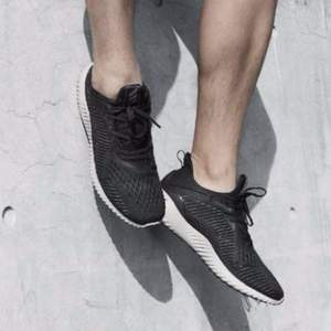 小椰子，adidas 阿迪達(dá)斯 Bounce系列男士跑鞋