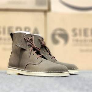 43码+，Clarks 其乐 Desert 男士真皮沙漠靴 261282727