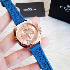 COACH 蔻馳 Boyfriend系列 14502094/95 鍍金表殼時尚果凍膠帶女表 兩色 $75 