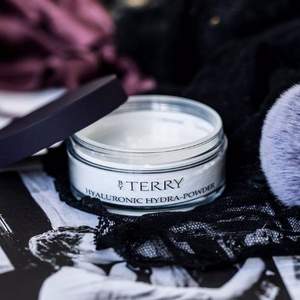 法国贵妇品牌，By Terry 泰利 玻尿酸保湿散粉 可做夜间护肤10g £29.4