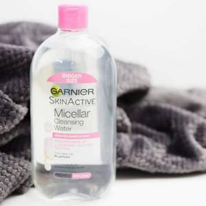 超便宜大碗 ，Garnier 卡尼爾  3合1卸妝潔膚爽膚水700ml