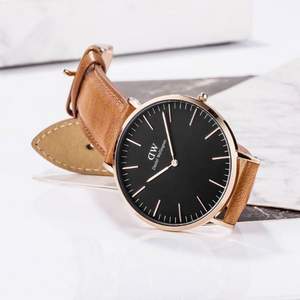 Daniel Wellington 丹尼尔·惠灵顿 Classic Black全黑男士时尚腕表 DW00100126