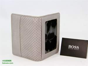 Amazon：HUGO BOSS 雨果博斯 黑標(biāo) 男士真皮卡包 3.2折 $30.67 可用服裝8折 到手￥150