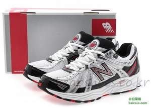 New balance官網(wǎng)：MR840 男士輕量跑鞋 $39.99 到手￥365