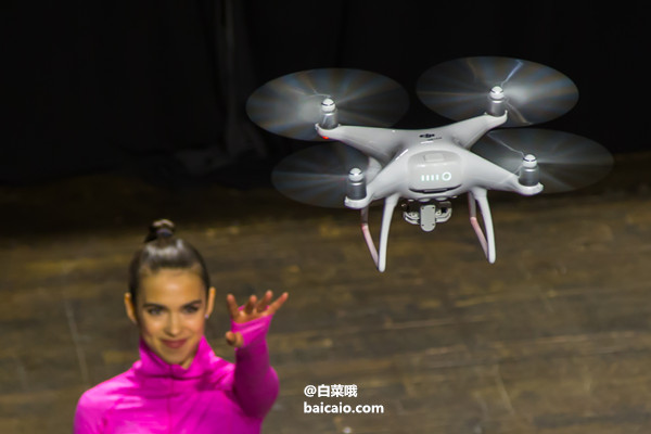 DJI 大疆精灵 Phantom 4 遥控航拍无人机 三电套装 ￥7299包邮（￥7499-150-50）