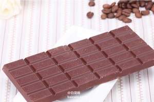 瑞士進口，瑞士蓮 純味黑巧克力100g ￥8.5（￥16.9 3件5折）