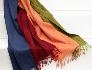 名品围巾、钱包等低至2.5折 Yves Saint Laurent纯羊毛围巾 $79.99
