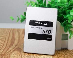 TOSHIBA 东芝 Q300系列 240G SATA3 固态硬盘 ￥399