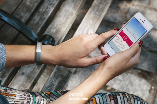 金盒特價(jià)， Jawbone UP3 智能手環(huán) 兩色 新低9.99 到手￥785 國(guó)內(nèi)￥1488