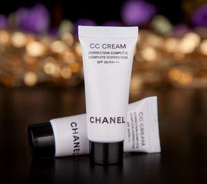 尚妆网：Chanel 香奈儿 保湿隔离修饰乳CC霜 小样5ml ￥35.8包邮