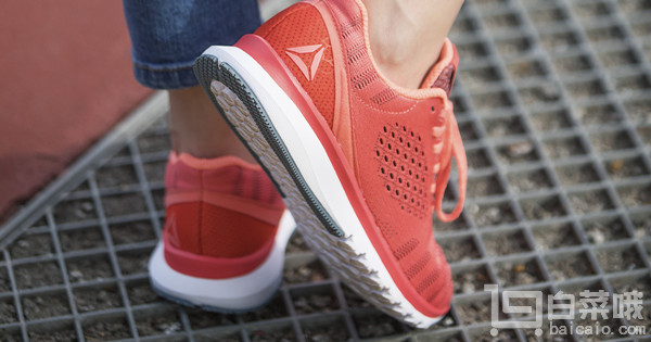袁姍姍同款，Reebok 銳步 Print Smooth 女士輕量緩震跑鞋 Prime會員免費(fèi)直郵含稅到手￥271