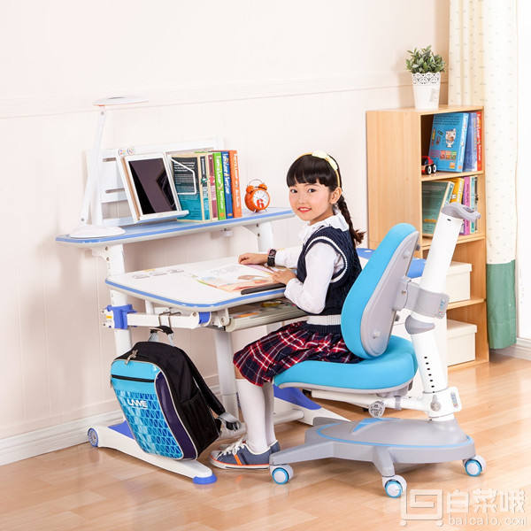心家宜 儿童气压辅助升降学习桌椅套装M105+M215 送读书架+原装椅套￥1869.5包邮（双重优惠）