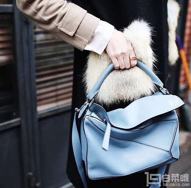 超火It Bag， Loewe 经典Puzzle中号手袋 蓝色 30 国内￥19500直邮含税到手￥10080