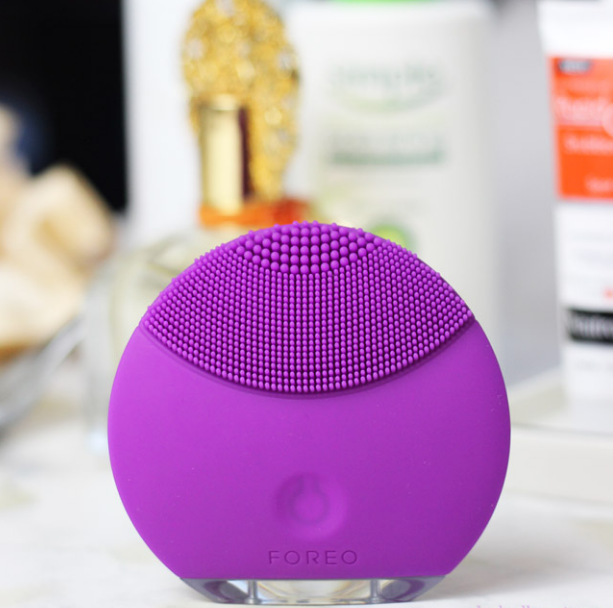 Lookfantastic英国官网：今日闪促！FOREO LUNA mini 硅胶按摩洁面仪 新低£45.85（£55.25 额外83折）免费直邮到手￥410