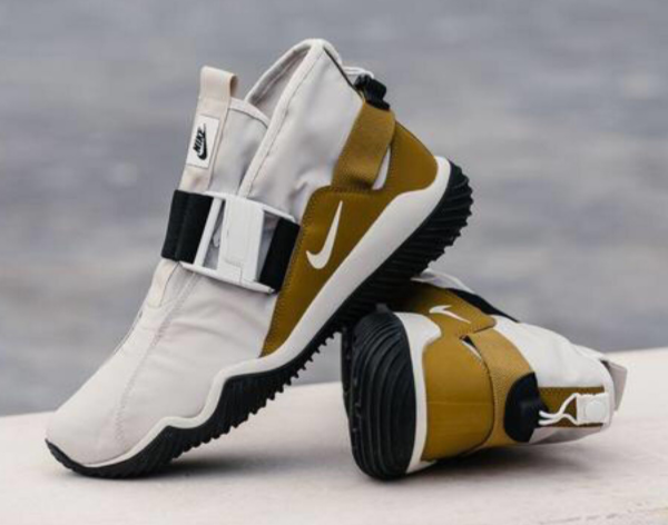 NIKE 耐克 KOMYUTER SE 男士机械机能运动鞋 3色￥399包邮 可叠加2件9折