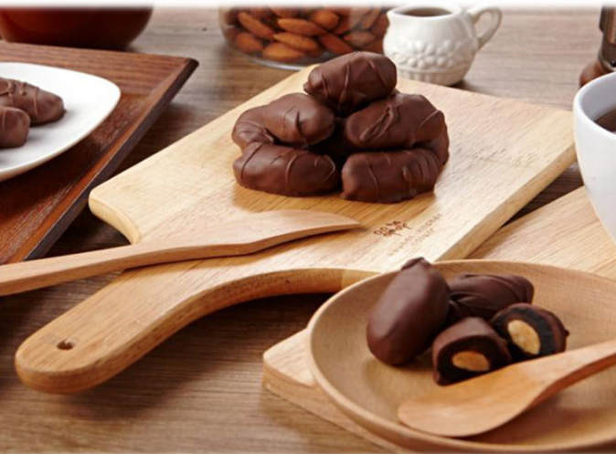 迪拜进口，Chocodate 奇蔻 椰枣扁桃仁双重夹心巧克力100g 多口味￥39.8包邮（多重优惠）拍3件
