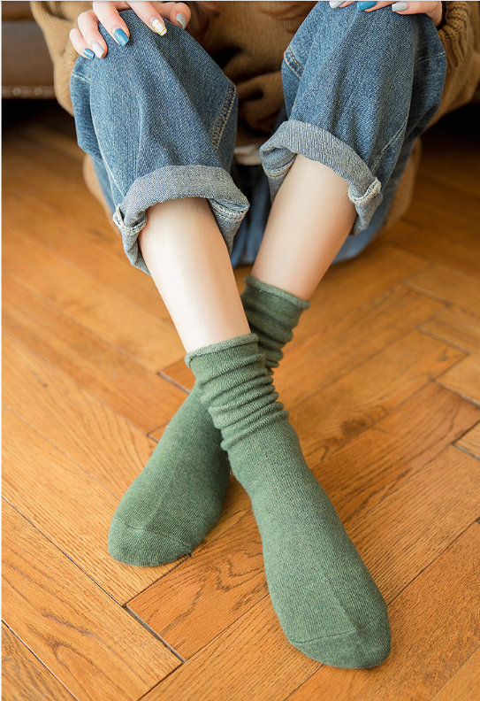 CARAMELLA  女式秋冬中筒羊毛日系潮堆堆袜4双24.9元包邮（双重优惠）拍4件