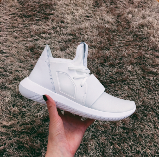 adidas 阿迪达斯 Tubular Defiant 小椰子系列 女士运动跑鞋 S75250新低299元包邮