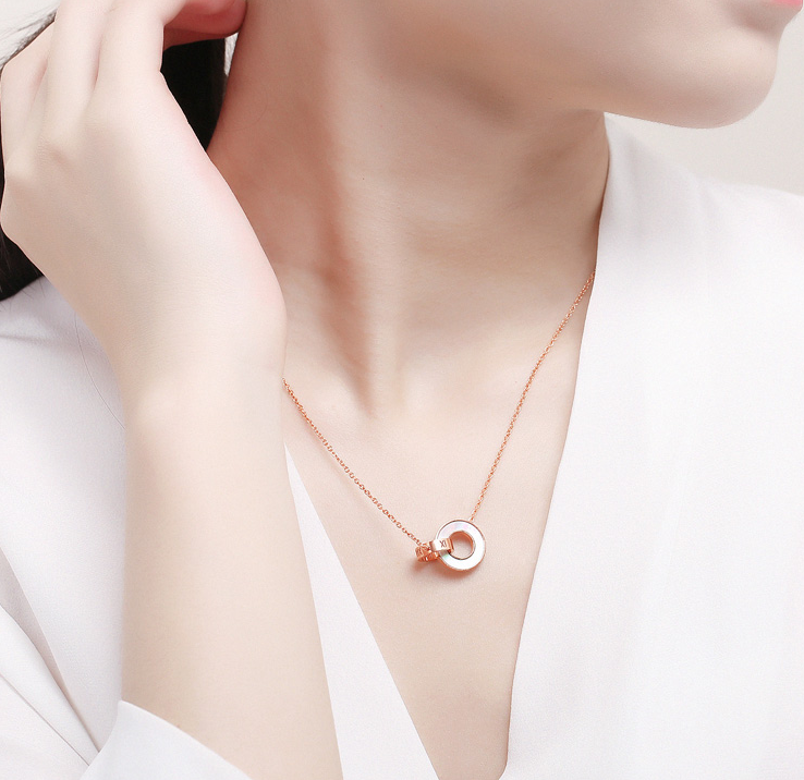 日本独立设计师珠宝品牌，IL&Co 玫瑰金色钻石罗马项链（主钻0.8分 附GIC证书）99元包邮（双重优惠）