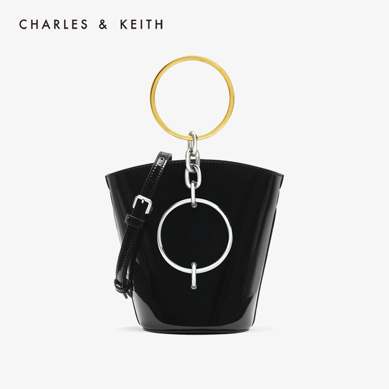 Charles ＆ Keith 女士金属圆环单肩水桶包 CK2-10671031188元包邮（需领券）