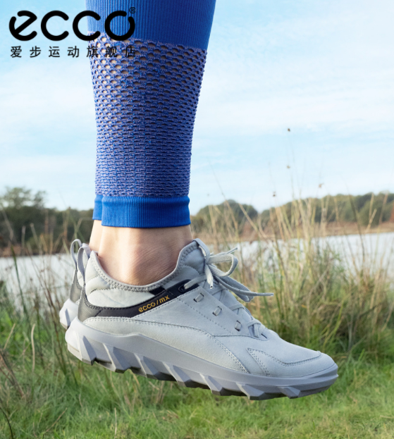 ECCO 爱步 Mx Hiking 驱动系列 女士防滑跑步鞋 820183390.23元（天猫旗舰店1449元）