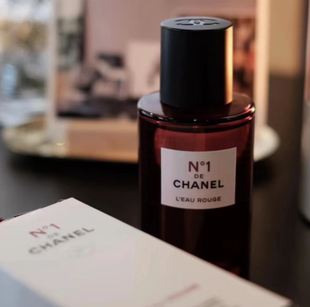 CHANEL 香奈儿 Nº1 一号红色之水 红山茶花香氛喷雾 100ml直邮含税到手640元（天猫旗舰店1050元）