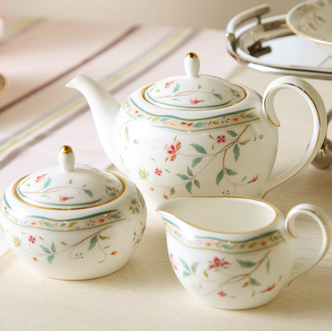 Noritake 则武 Hanasarasa花更纱 骨瓷小茶壶 520ml543.65元（天猫1550元）