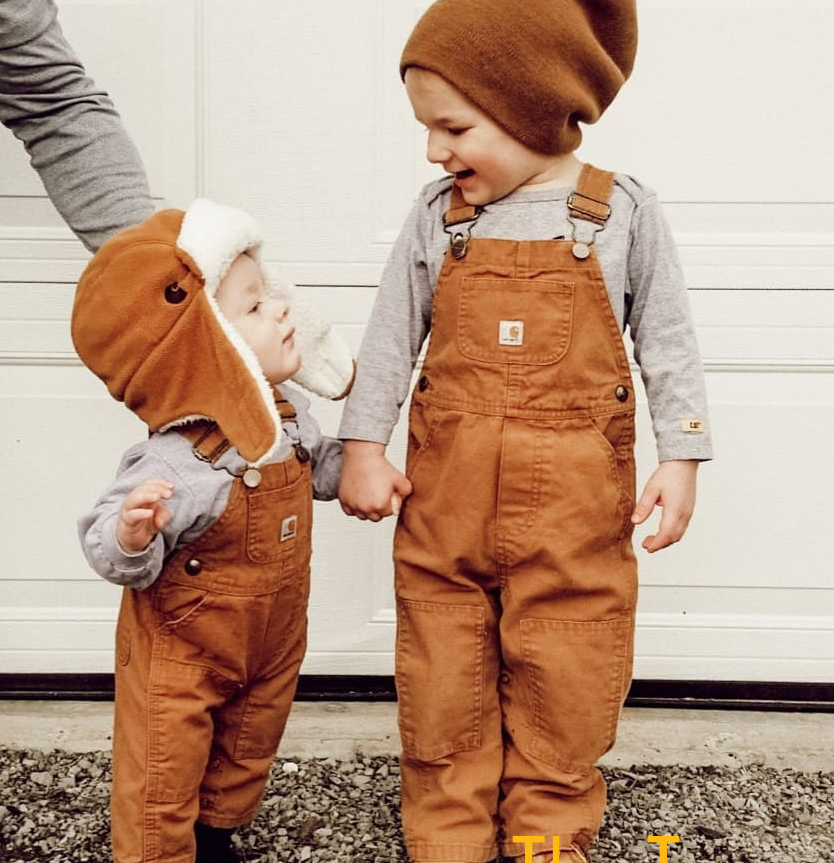 Carhartt 兒童經(jīng)典工裝帆布背帶長(zhǎng)褲 CM8609162.5元（牛仔褲174.41元）