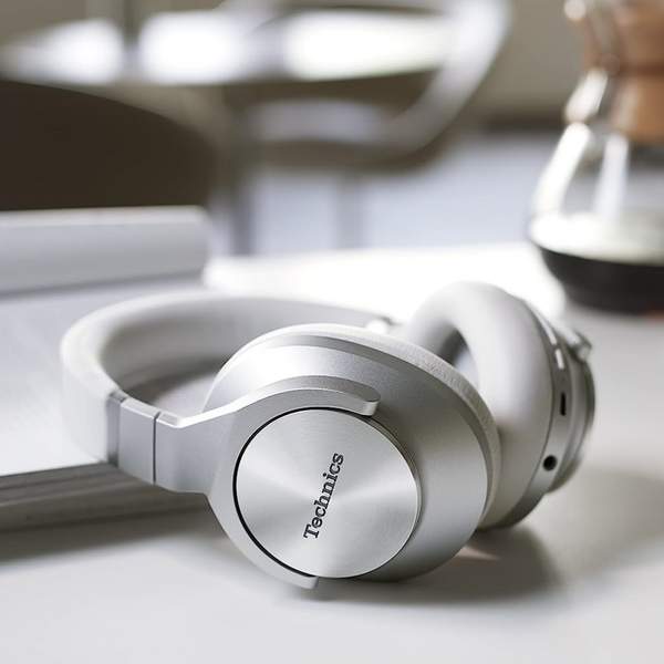 Panasonic旗下旗舰音响品牌，Technics EAH-A800E-K 主动降噪头戴式蓝牙耳机1611.64元