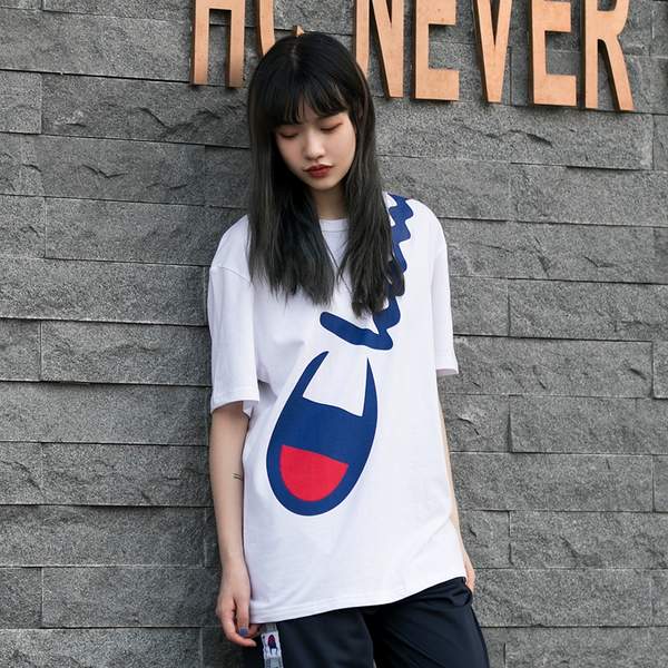 Champion 冠軍 Life系列 T1919G 情侶款大LOGO純棉短袖T恤89元包稅包郵（拍2折84元/件）