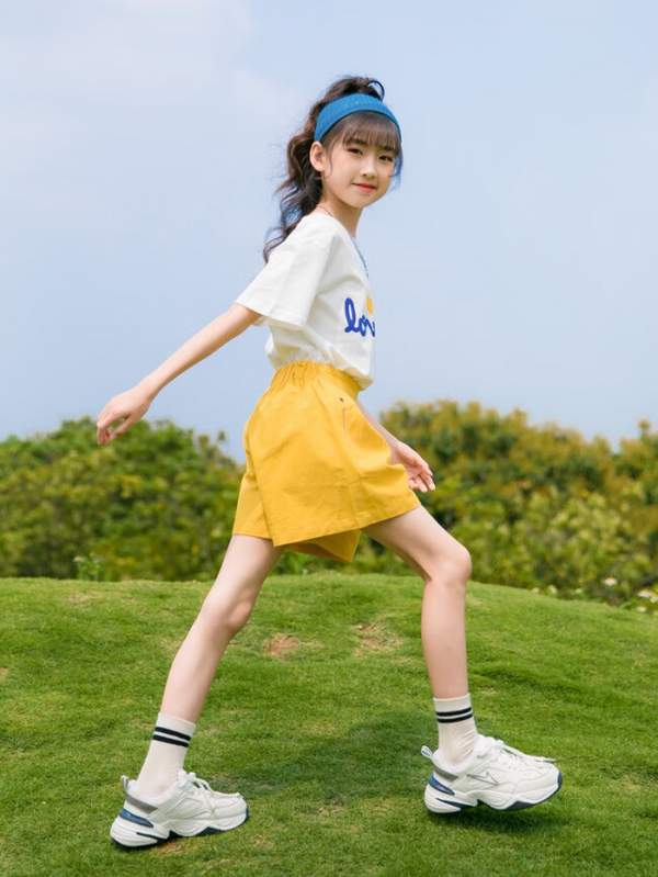 小马宝莉 2023夏季新款女童花朵短袖短裤运动套装（110~160码）多色新低65.57元包邮（双重优惠）