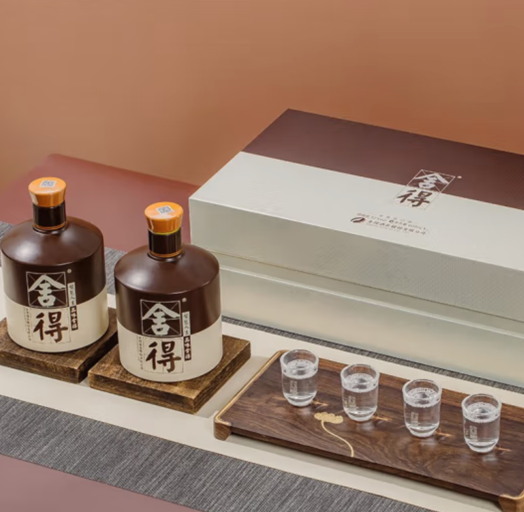 沱牌旗下高端，舍得 品味舍得 52度濃香型白酒600ml*2瓶禮盒裝 送米蘭小酒100ml*4800元包郵
