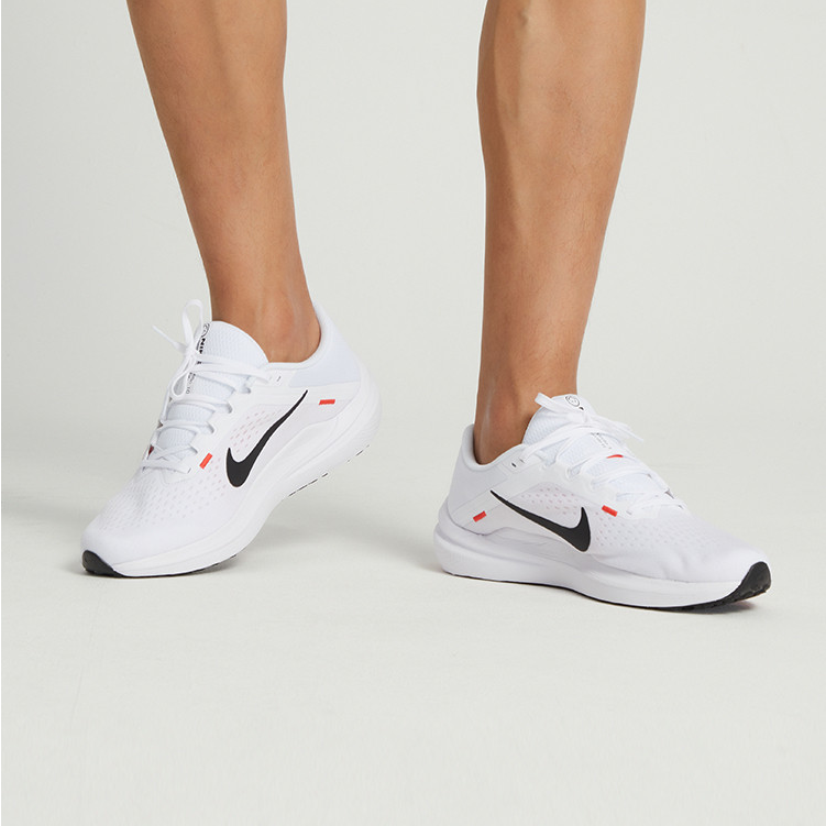 NIKE AIR WINFLO 10 男子公路跑步鞋新低358元包邮（码全）