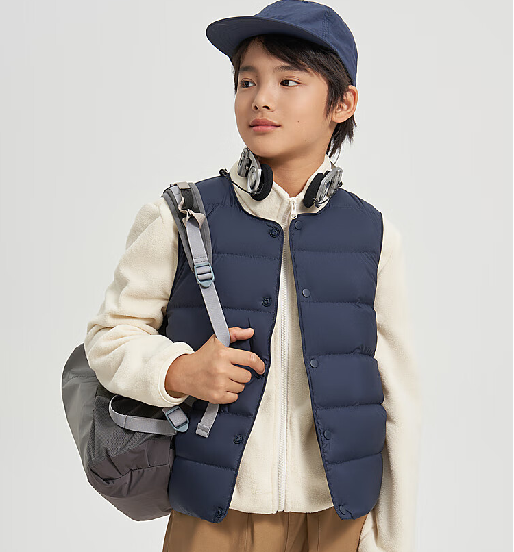 <span>白菜！</span>BOSIDENG 波司登 男女儿童680蓬羽绒马甲（105~160cm）新低65元包邮