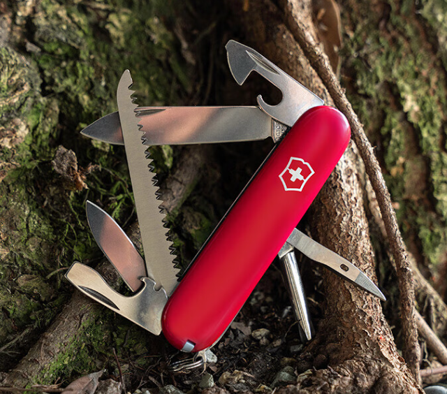 <span>白菜！</span>Victorinox 维氏 瑞士军刀 步行者 13项功能多功能折叠刀 红色 1.4613新低113.75元包邮