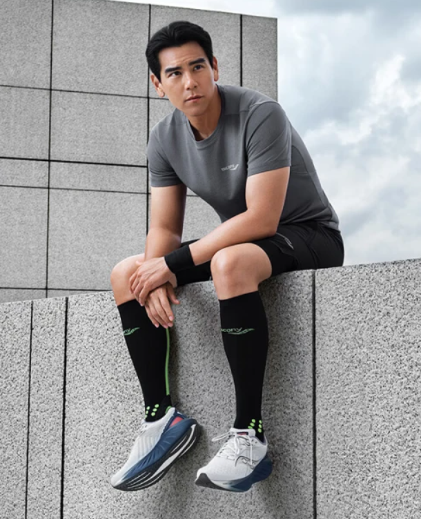 Saucony 索康尼 Triumph 胜利 22 男女顶级缓震跑鞋 多色含宽楦新低654.2元包邮